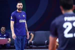 خروج بازیکنان از ایران به ضرر والیبال است/ نگران شرایط آینده هستم