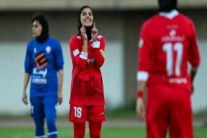در انتظار انتخاب سرمربیان سرخابی/ مربی سپاهانی در حوالی نیمکت پرسپولیس