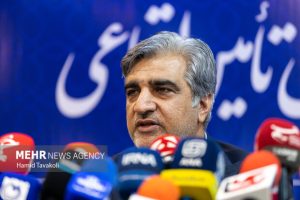 سالاری: قوانین بیمه سخت و زیان‌آور باید اصلاح شود