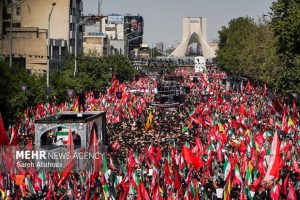 میلیون‌ها ایرانی در تشییع آیت‌الله خامنه‌ای شرکت کردند