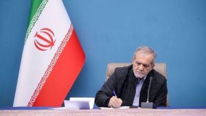 پزشکیان در پیامی درگذشت خواهر آیت‌الله نورمفیدی را تسلیت گفت