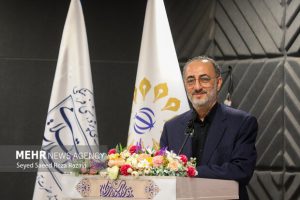 اسحاقی: میراث رهبر شهید ایران قوی و عزیز است