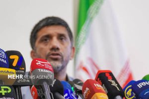 تا ویزای آمریکا تعیین تکلیف نشود بلیت نمی‌گیریم؛ عزت ایران مهم است