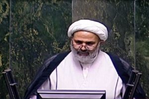 پژمانفر: مشکل معطلی کامیون‌ها در مرزهای شرقی بررسی شود