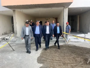 رئیس سازمان بازرسی کل کشور از پروژه ۸۱۱۲ واحدی نهضت ملی مسکن اراک بازدید کرد